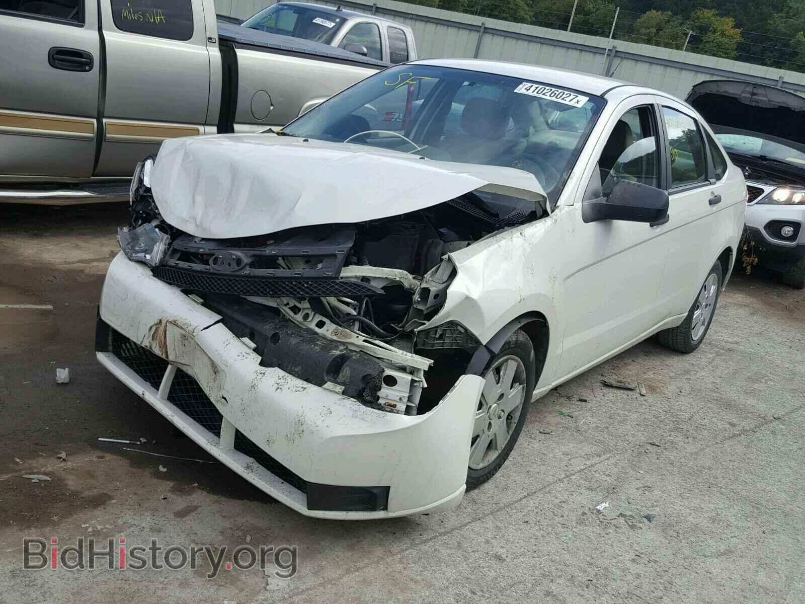 2010 FORD FOCUS - VIN: 1FAHP3EN7AW288530 - Photo 2