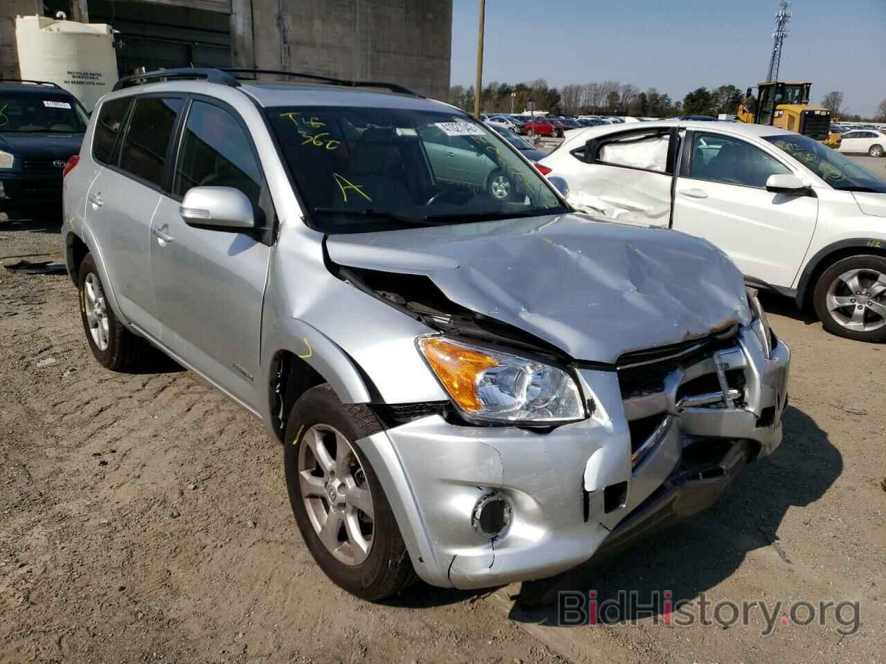 Photo JTMDF4DV9A5026453 - TOYOTA RAV4 2010