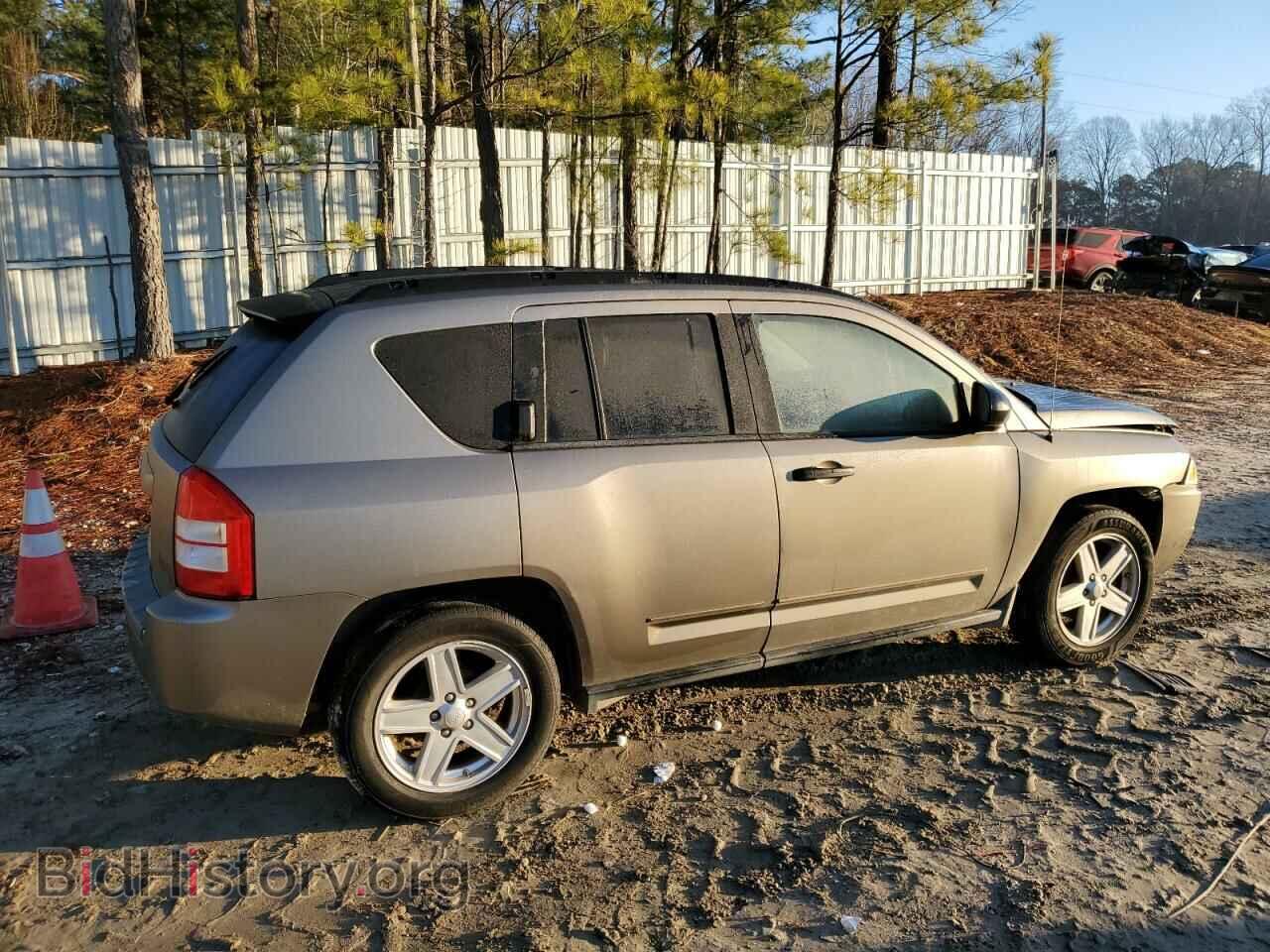 2008 JEEP COMPASS - VIN: 1J8FT47W08D736050 - Фото 3