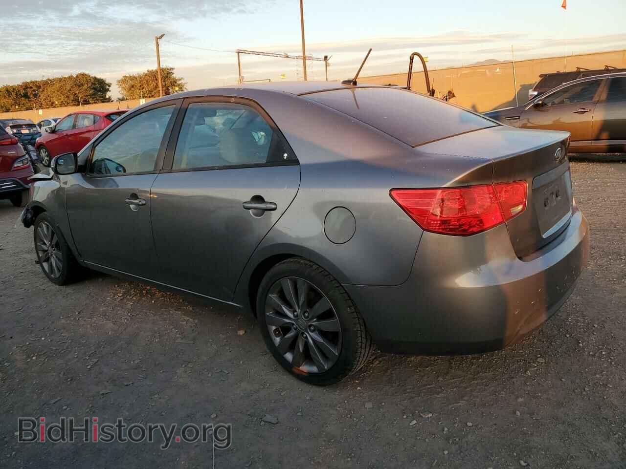 2011 KIA FORTE - VIN: KNAFU4A28B5458586 - Фото 2