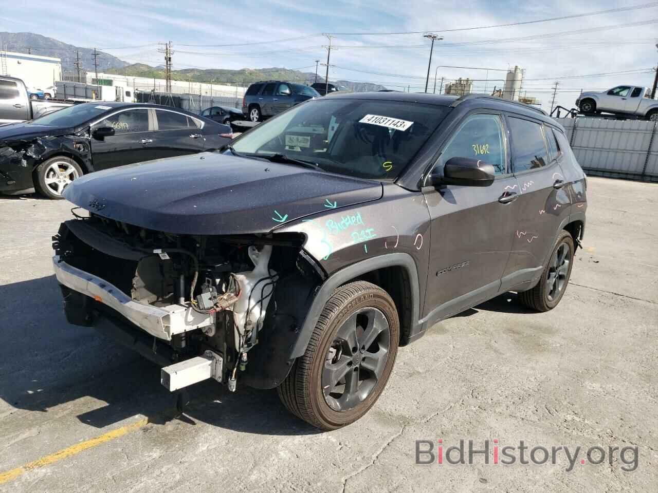 Photo 3C4NJCBBXJT460791 - JEEP COMPASS 2018