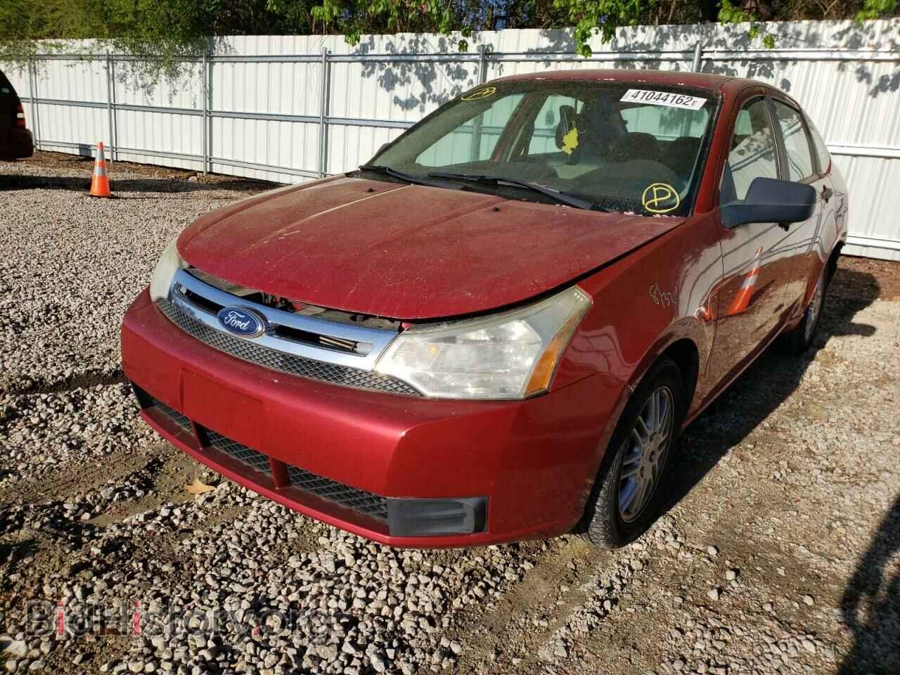 2011 FORD FOCUS - VIN: 1FAHP3FN1BW141765 - Фото 2