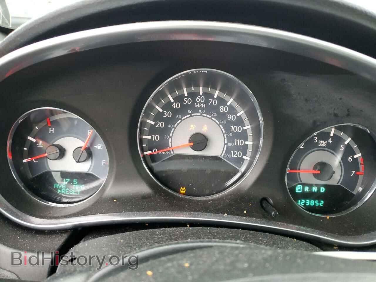 2011 CHRYSLER 200 - VIN: 1C3BC2FG2BN610881 - Фото 9