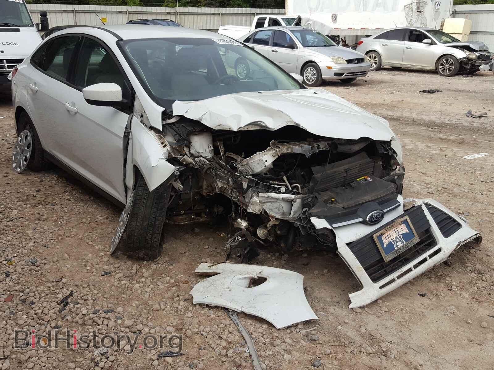 Photo 1FAHP3F27CL433137 - FORD FOCUS 2012
