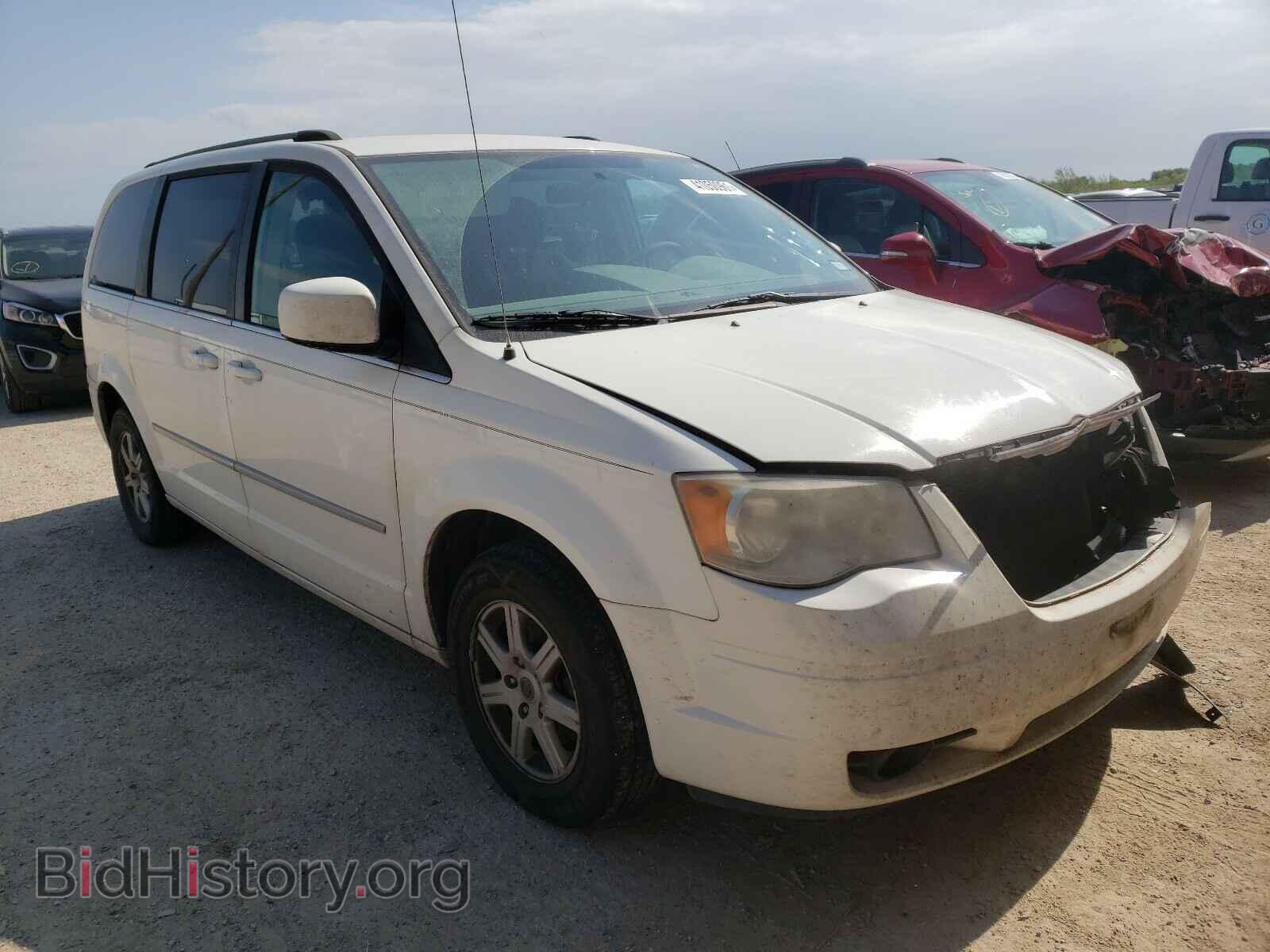 Photo 2A4RR5D16AR346374 - CHRYSLER MINIVAN 2010