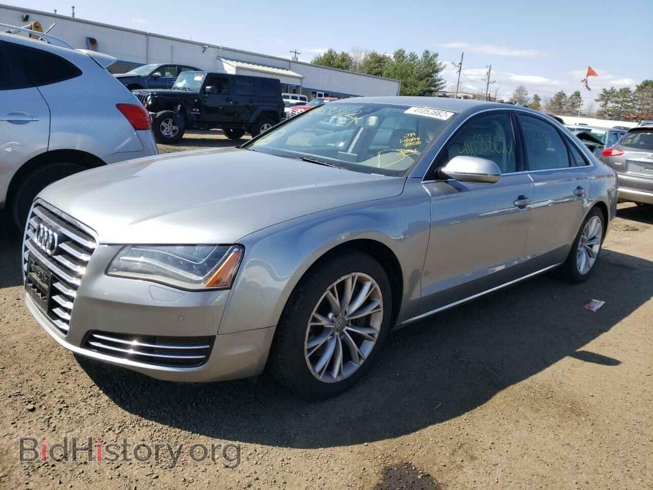 2011 AUDI A8 - VIN: WAUAVAFD7BN026846 - Фото 2