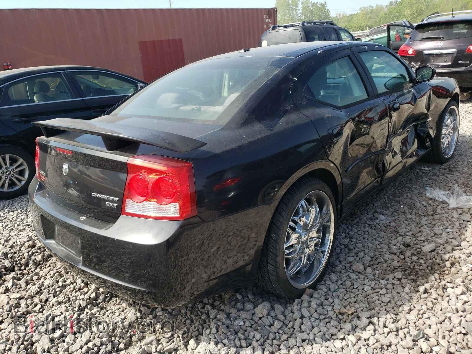 2010 DODGE CHARGER - VIN: 2B3CA3CV3AH202199 - Фото 4
