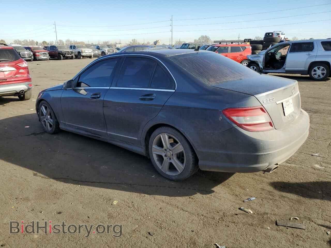 2011 MERCEDES-BENZ C-CLASS - VIN: WDDGF8BB6BR141699 - Фото 2