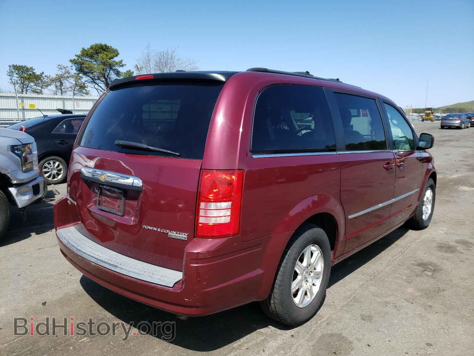 2009 CHRYSLER MINIVAN - VIN: 2A8HR54X09R603216 - Фото 4