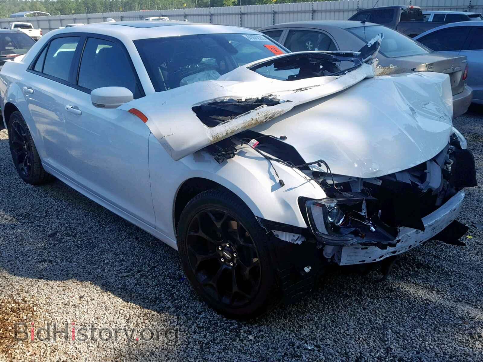 Фотография 2C3CCABT0KH569595 - CHRYSLER 300 2019