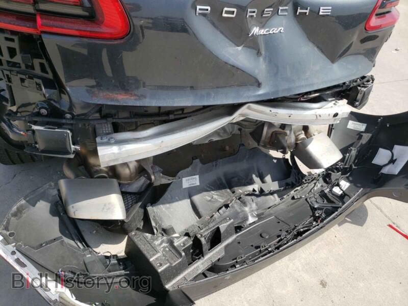 2018 Porsche MACAN (VIN WP1AA2A53JLB23832) — фото 9 из 10