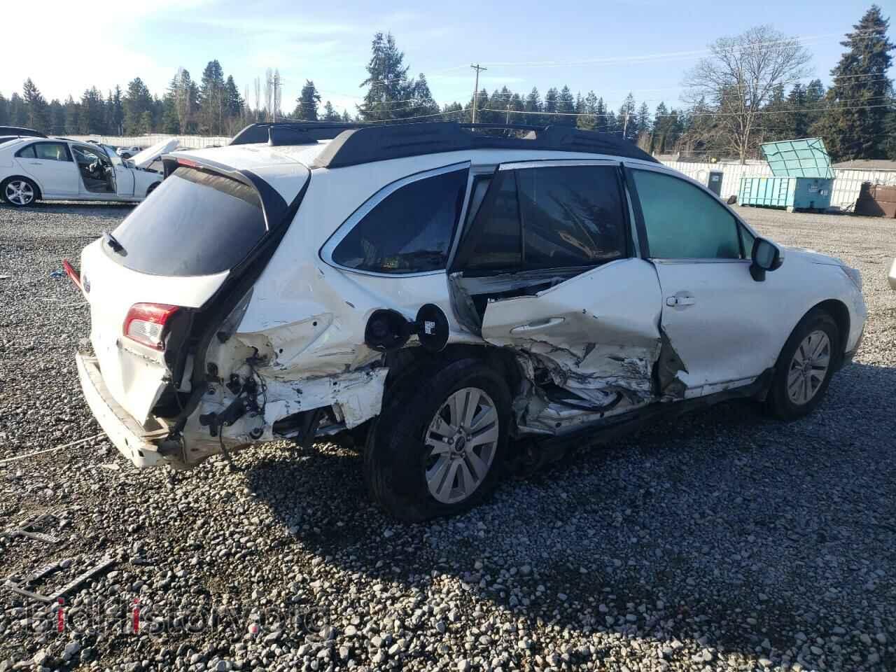2018 SUBARU OUTBACK - VIN: 4S4BSAHCXJ3385800 - Фото 3
