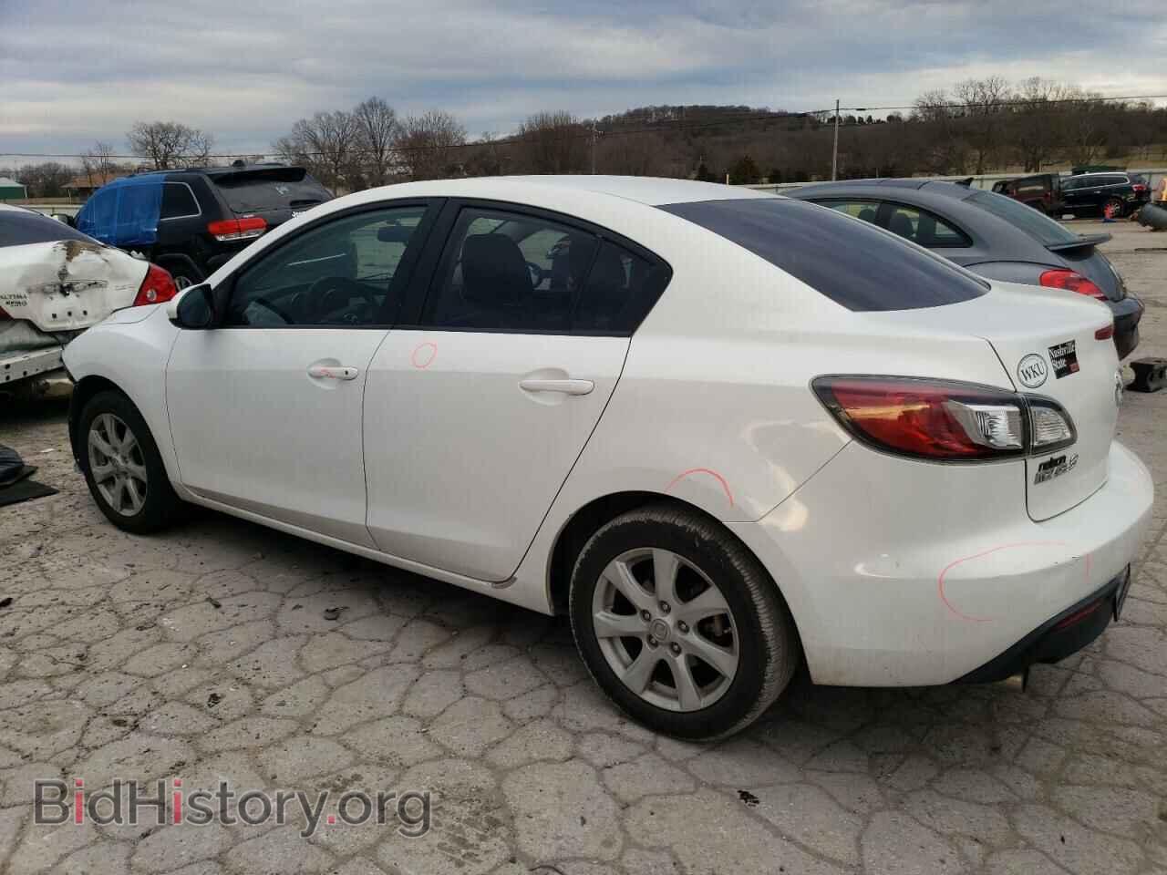 2011 MAZDA 3 - VIN: JM1BL1VF6B1393048 - Фото 2