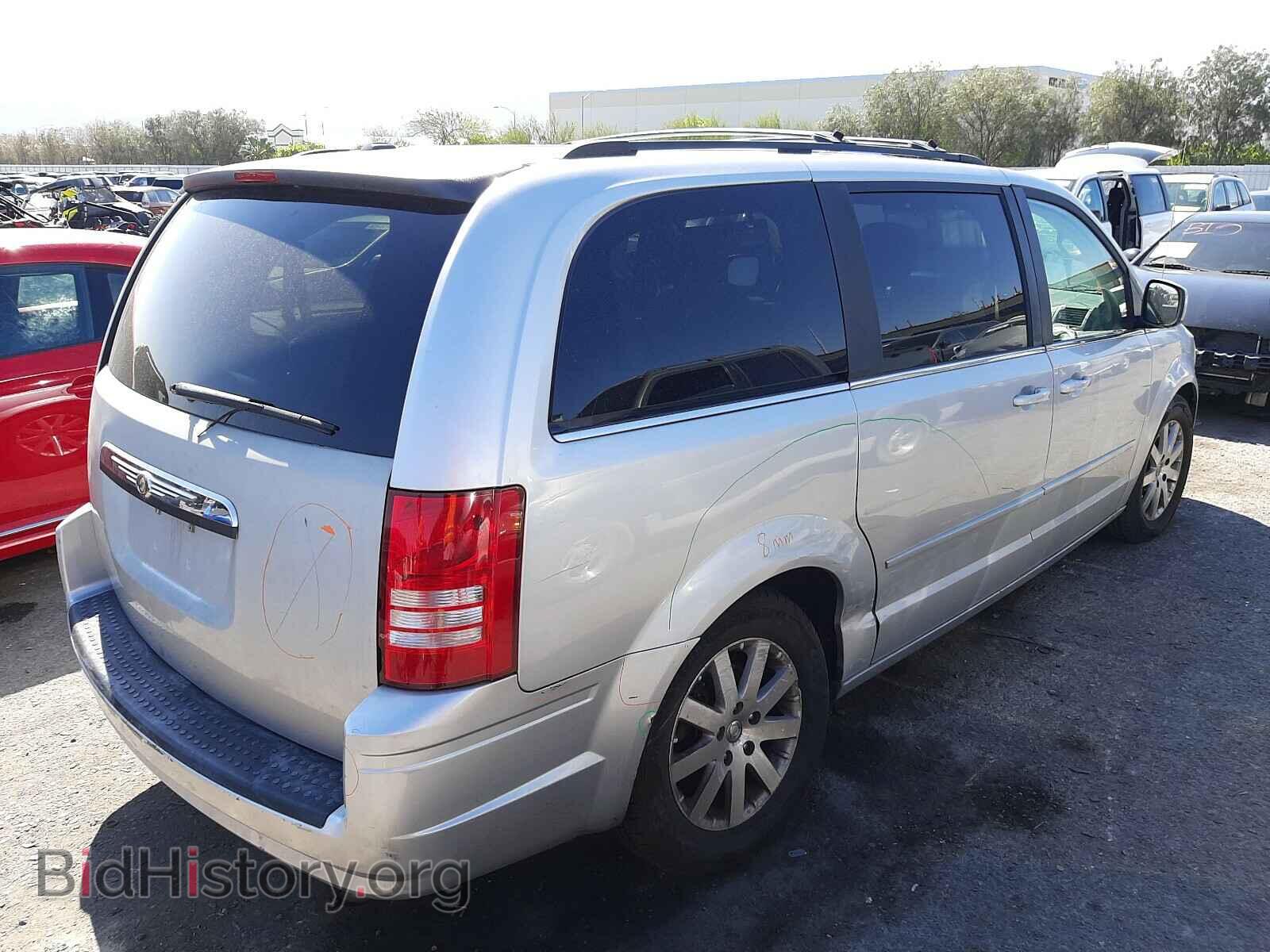 2008 CHRYSLER MINIVAN - VIN: 2A8HR54P68R719812 - Фото 4