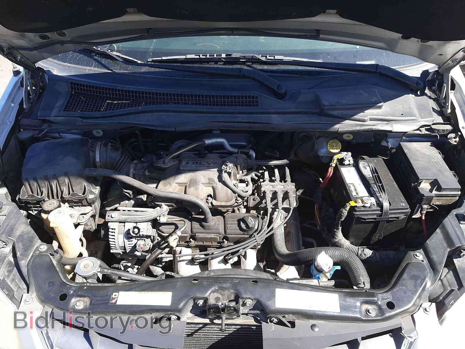 2008 CHRYSLER MINIVAN - VIN: 2A8HR54P68R719812 - Фото 7