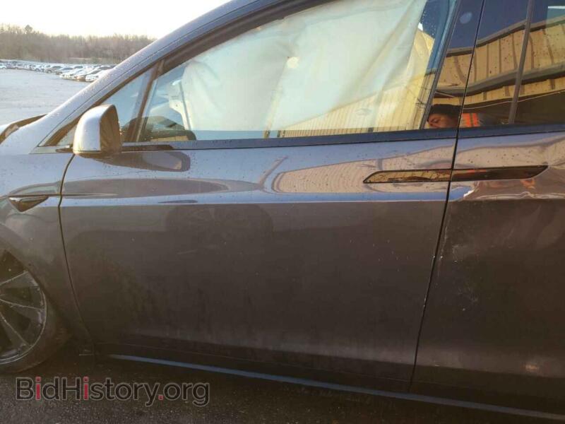 2022 Tesla MODEL X (VIN 7SAXCBE59NF334528) — фото 7 из 12