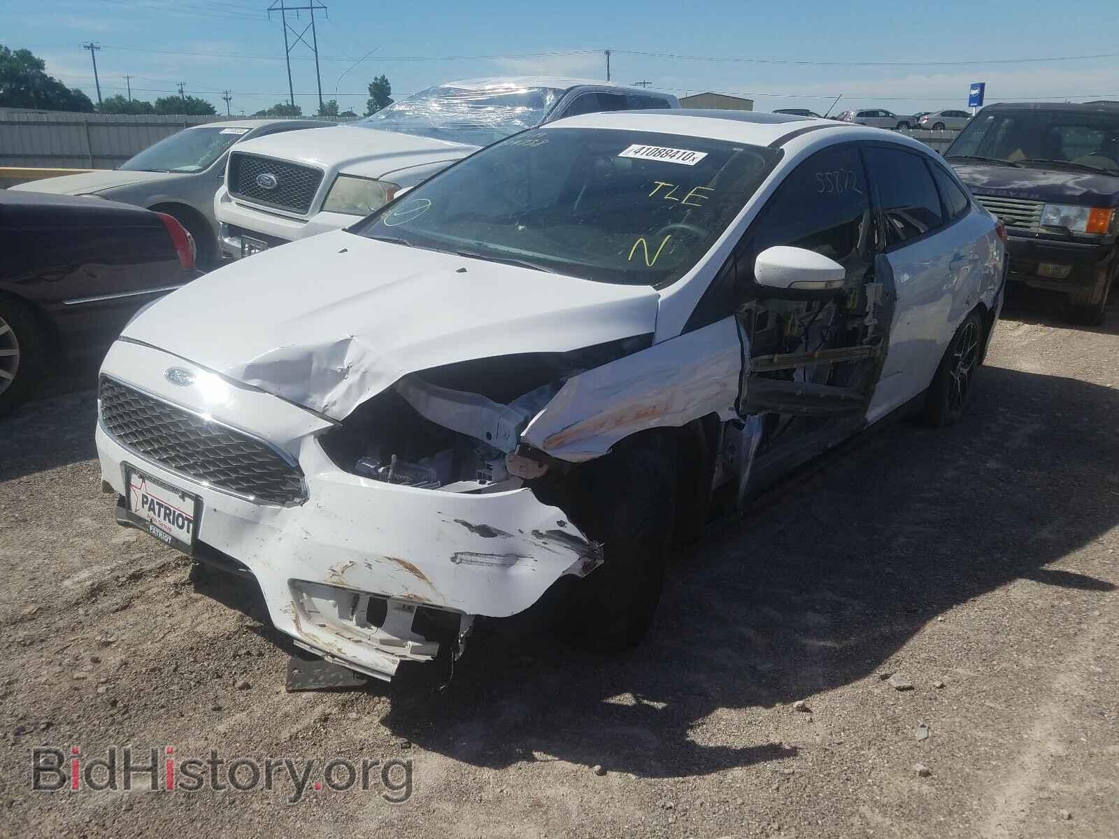 2017 FORD FOCUS - VIN: 1FADP3H22HL204738 - Фото 2