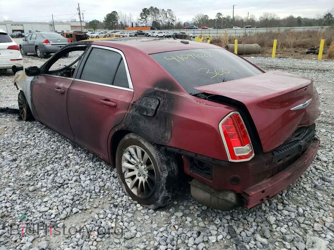 2011 CHRYSLER 300 - VIN: 2C3CA4CG7BH529555 - Фото 2