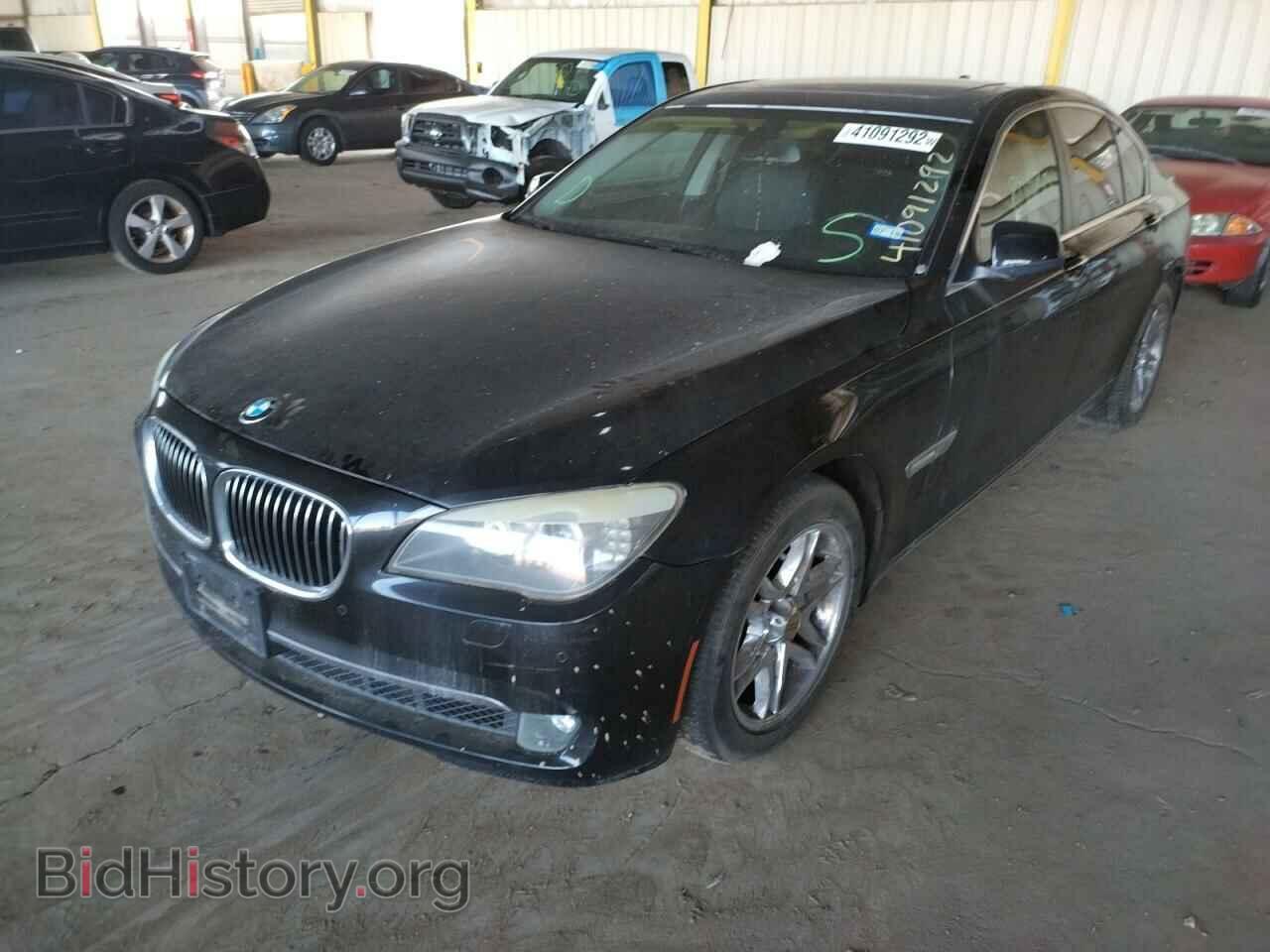 2011 BMW 7 SERIES - VIN: WBAKA4C58BC612868 - Фото 2