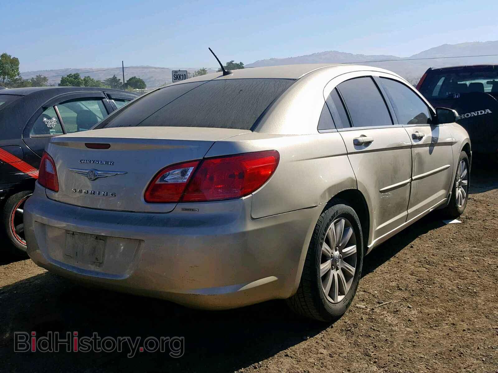 2010 CHRYSLER SEBRING - VIN: 1C3CC5FD9AN132520 - Фото 4