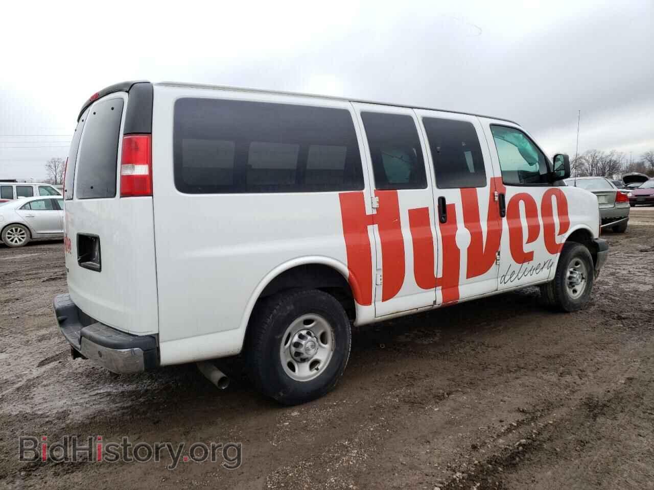 2017 CHEVROLET EXPRESS - VIN: 1GCWGAFF9H1197361 - Фото 3