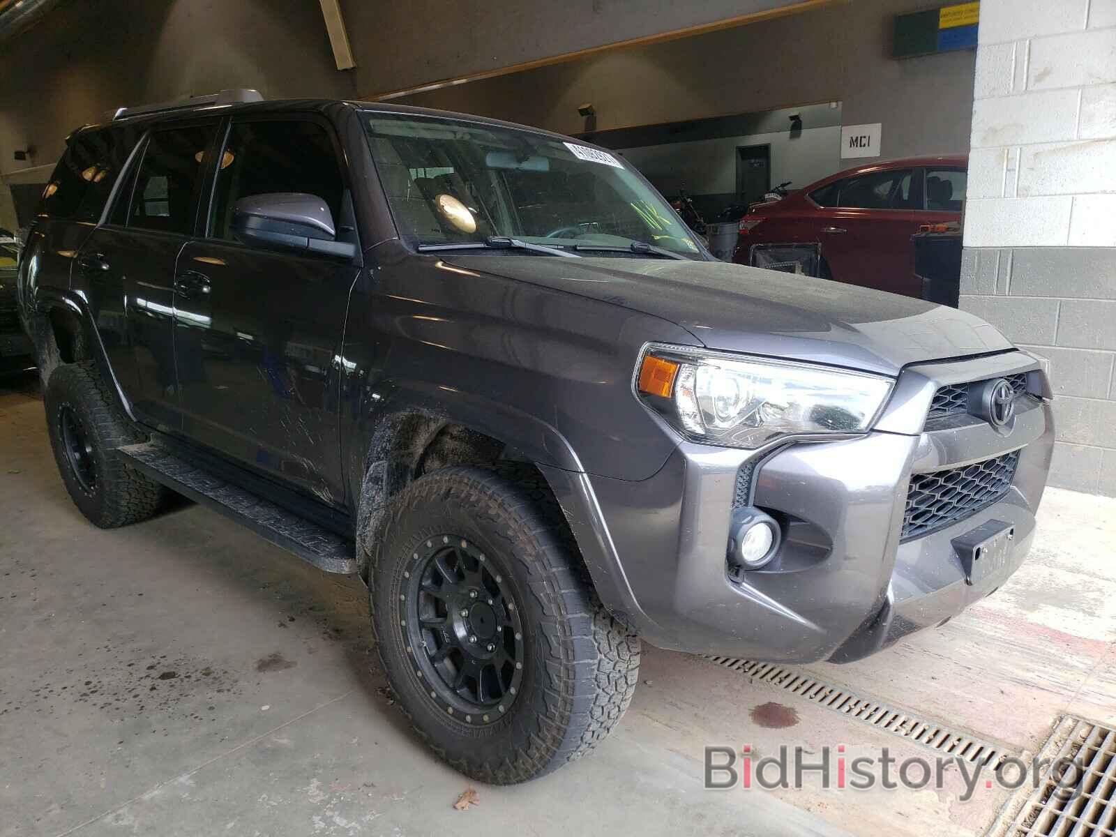 Фотография JTEBU5JR0H5447848 - TOYOTA 4RUNNER 2017