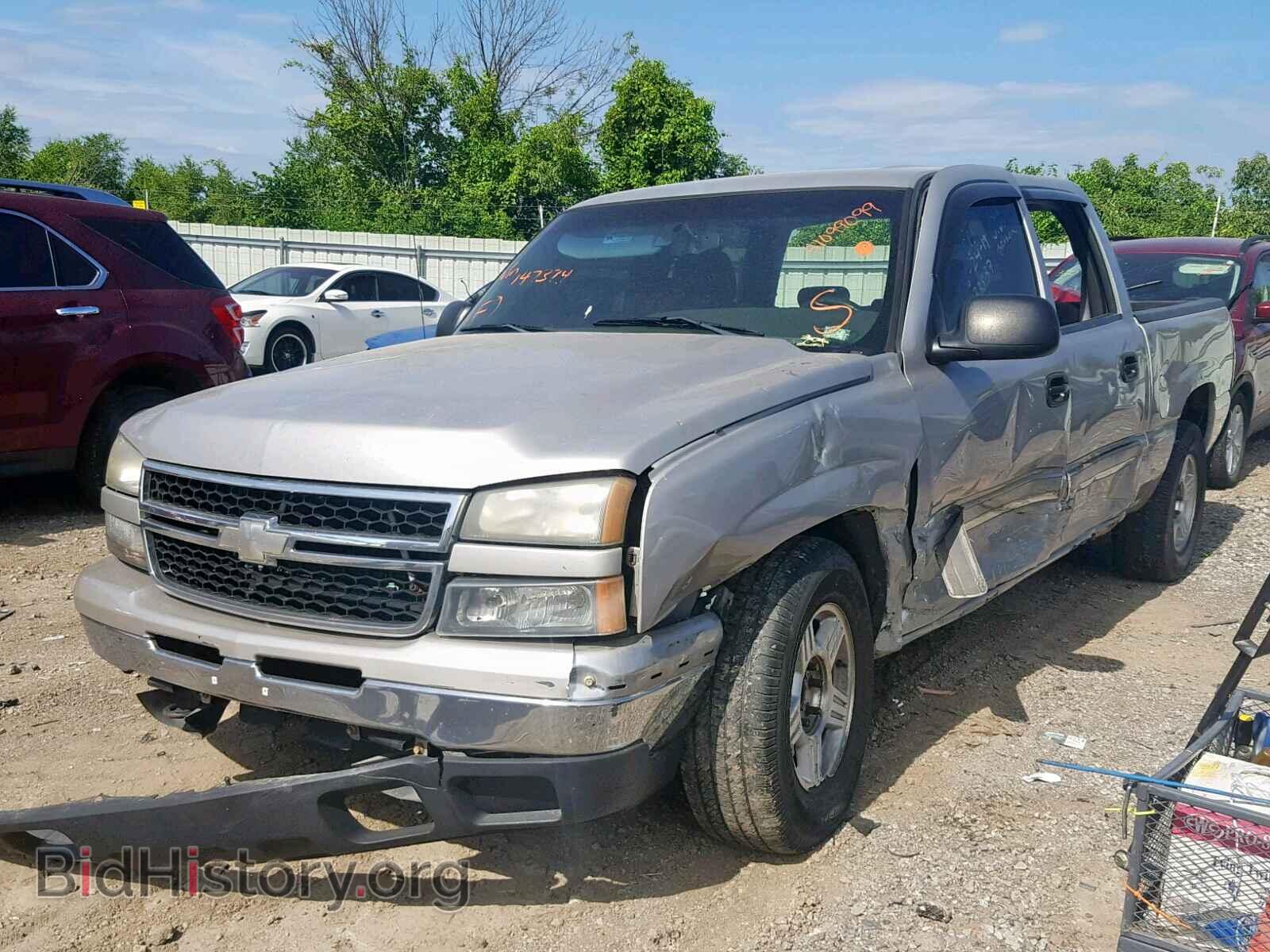 2007 CHEVROLET SILVERADO - VIN: 2GCEC13V571147374 - Фото 2