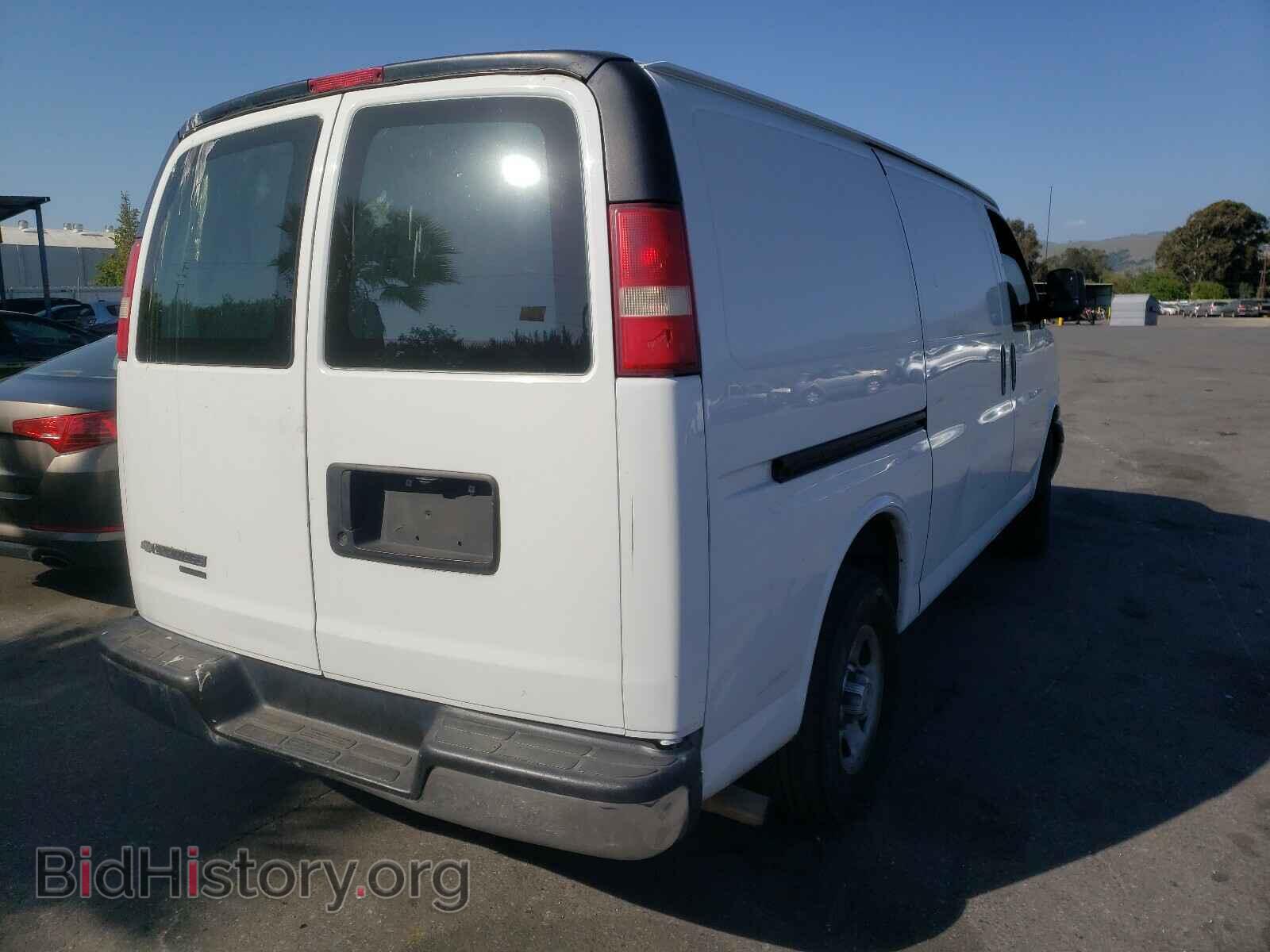 2011 CHEVROLET EXPRESS - VIN: 1GCSGAFX9B1103784 - Фото 4