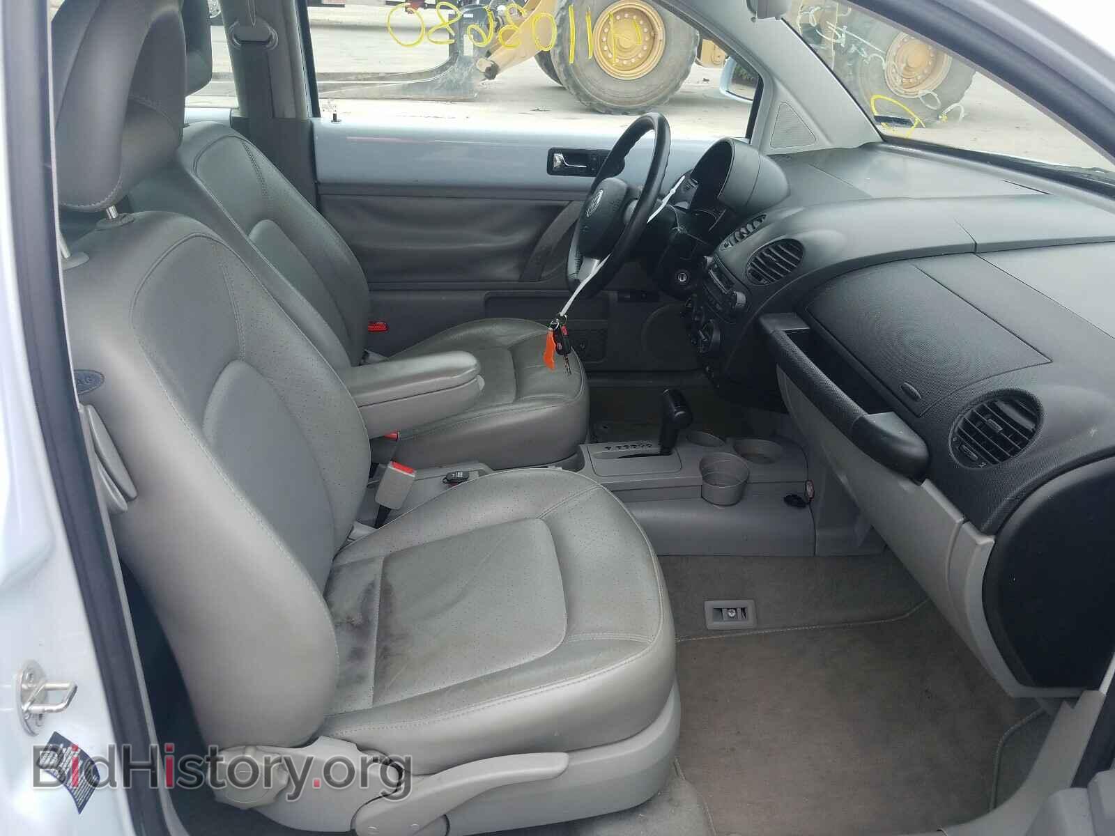 2000 VOLKSWAGEN BEETLE - VIN: 3VWCC21CXYM491725 - Фото 5