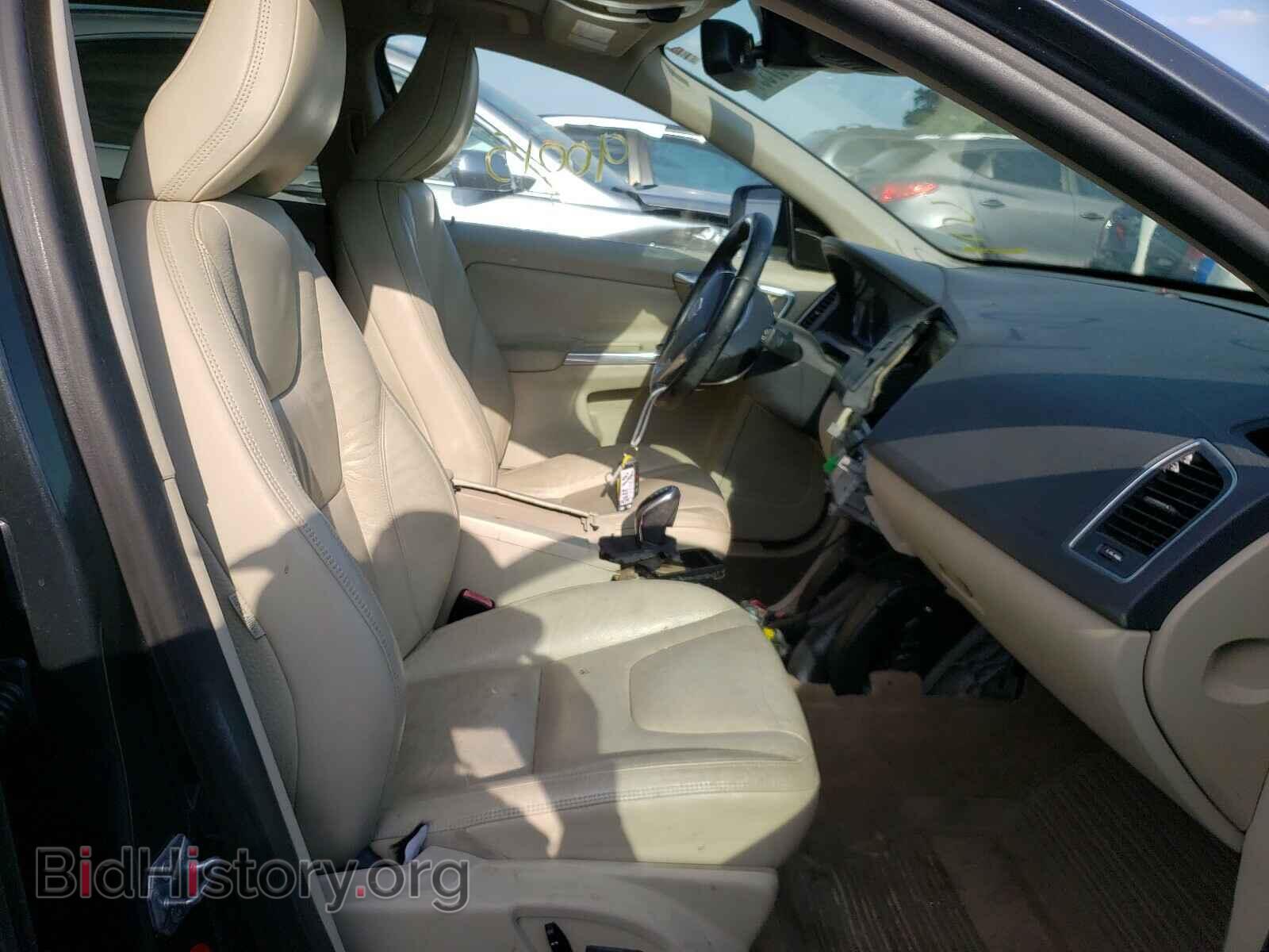 2014 VOLVO XC60 - VIN: YV4952DL8E2517841 - Photo 5