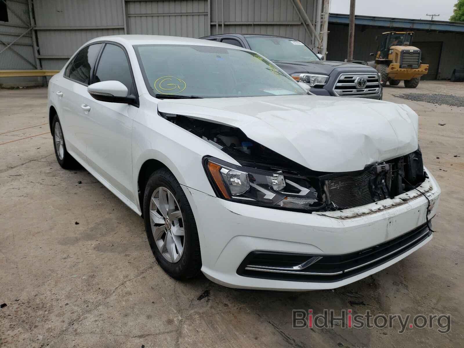 Photo 1VWAA7A35JC025959 - VOLKSWAGEN PASSAT 2018