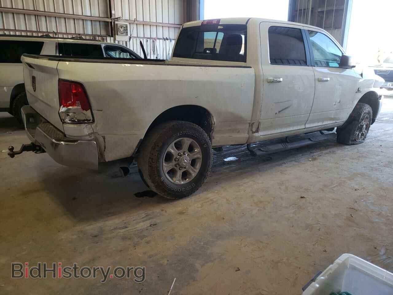 2017 RAM All Models - VIN: 3C6UR5DL3HG652439 - Photo 3