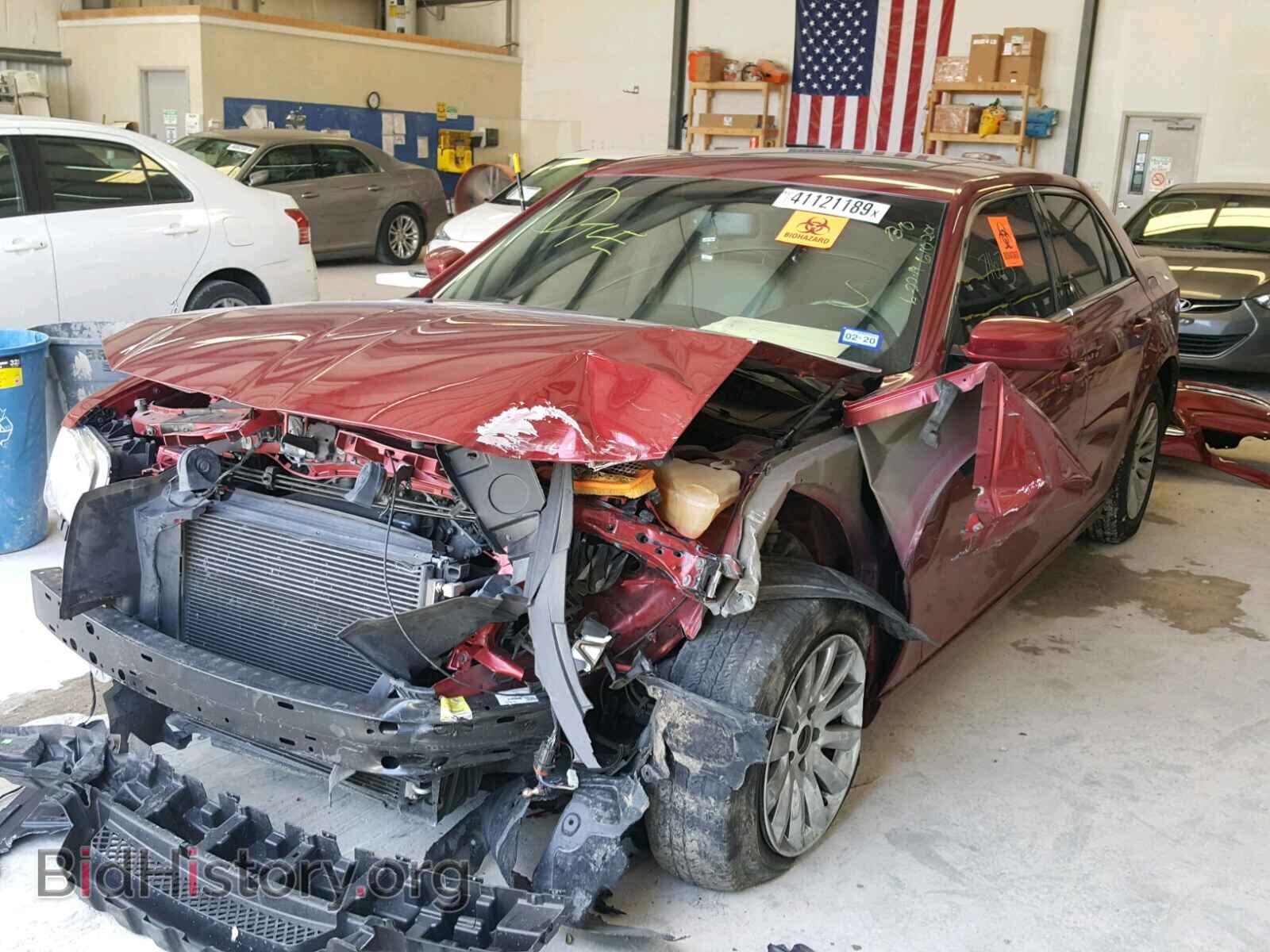 2013 CHRYSLER 300 - VIN: 2C3CCAAG3DH630445 - Фото 2