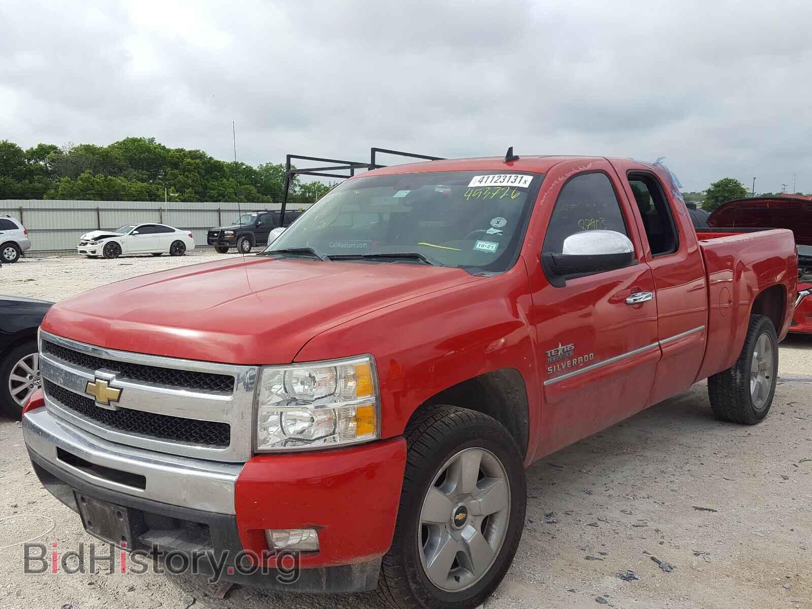 2011 CHEVROLET SILVERADO - VIN: 1GCRCSE05BZ453726 - Фото 2