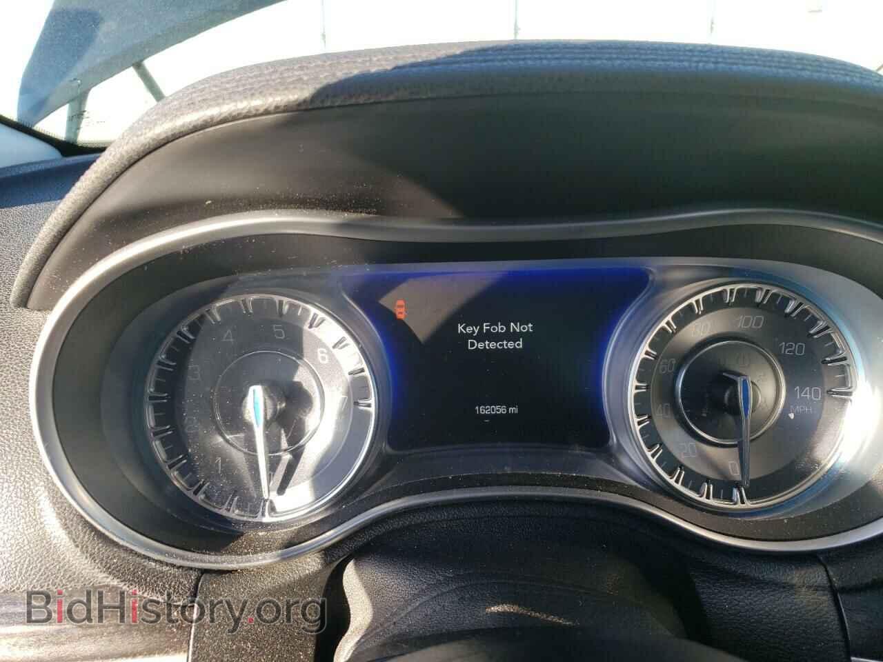 2016 CHRYSLER 300 - VIN: 2C3CCAAG8GH343901 - Фото 9