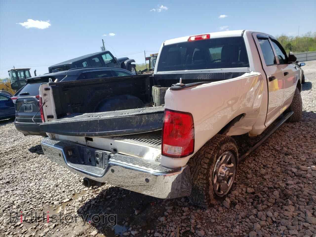 2018 RAM 2500 - VIN: 3C6UR5CL4JG359883 - Photo 4