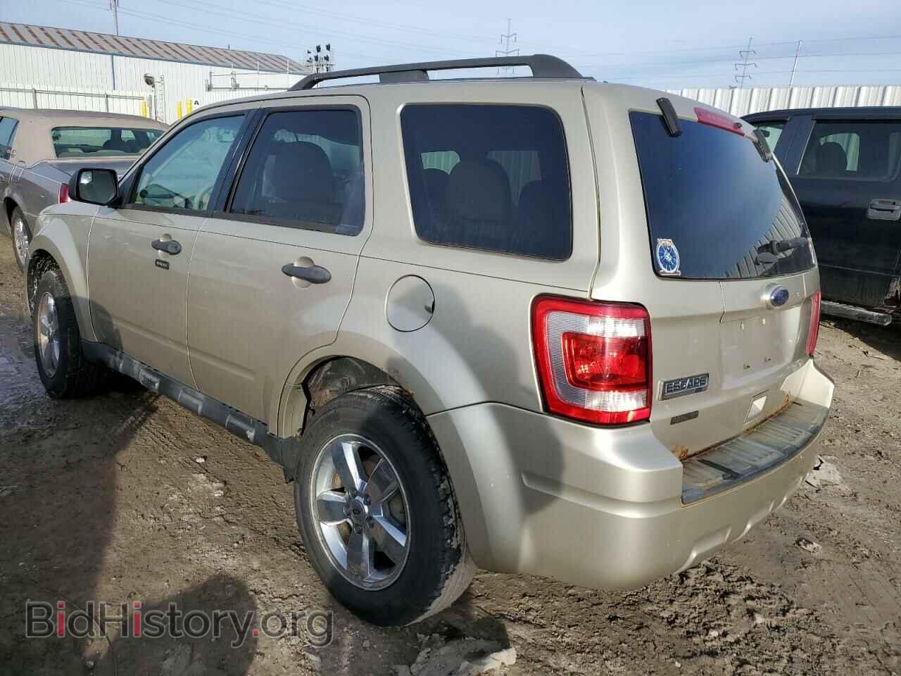 2011 FORD ESCAPE - VIN: 1FMCU9D76BKA80310 - Photo 2
