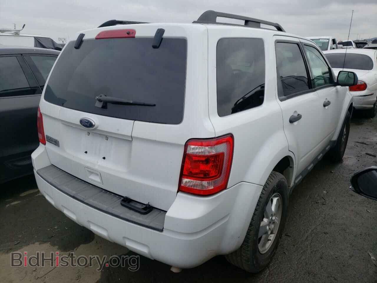 2010 FORD ESCAPE - VIN: 1FMCU0D73AKD02215 - Фото 3