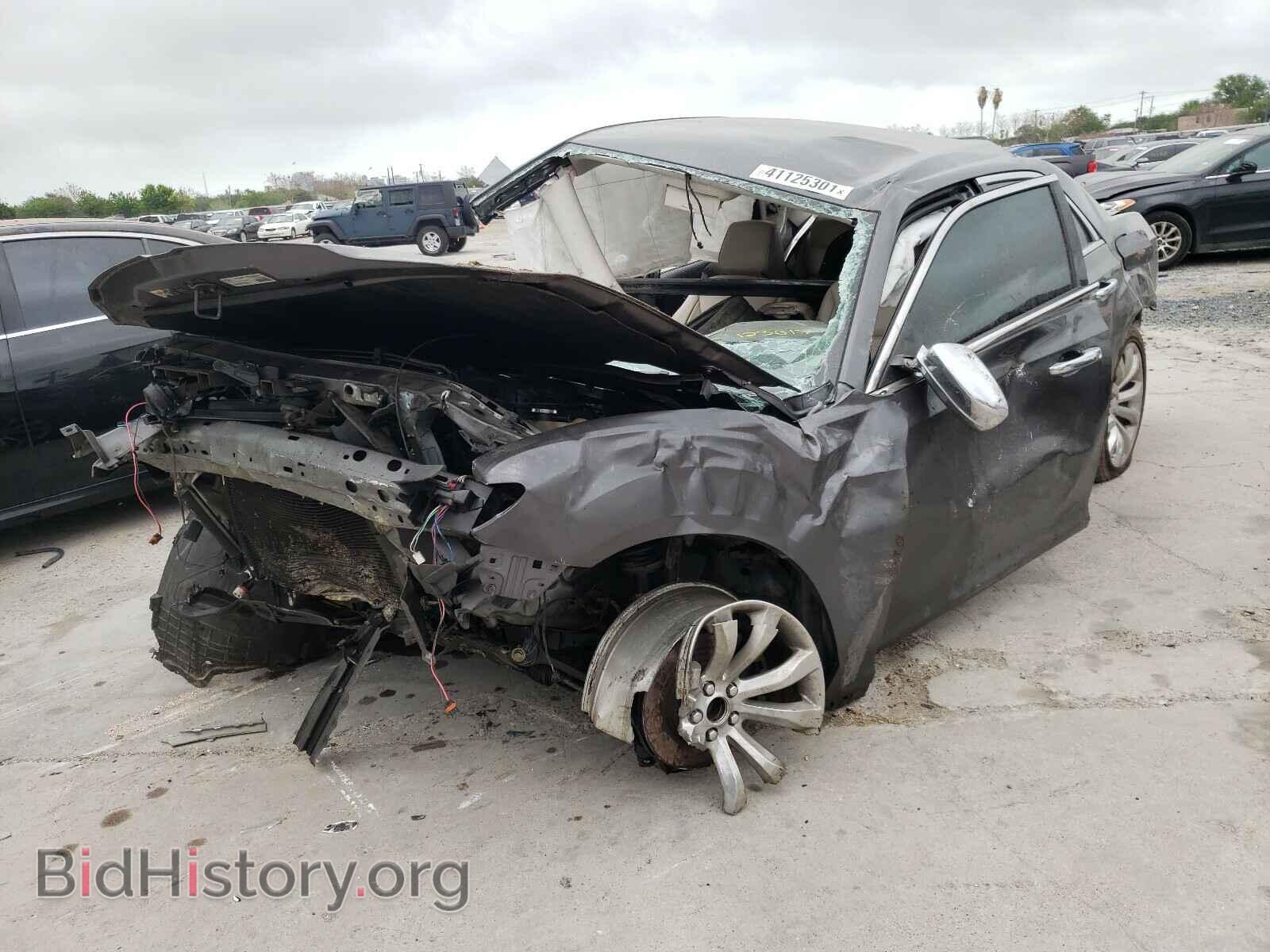 2018 CHRYSLER 300 - VIN: 2C3CCAEG3JH123017 - Фото 2