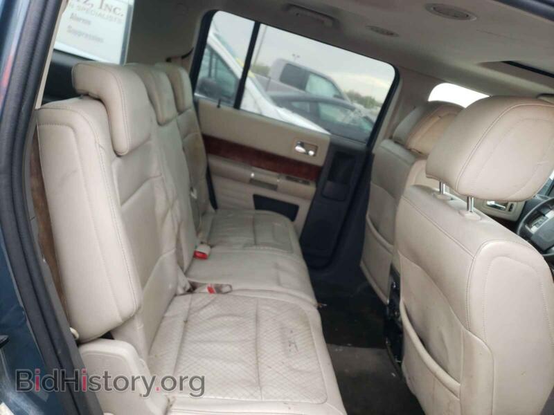 2010 Ford FLEX (VIN 2FMGK5DC4ABB36279) — photo 6 of 10