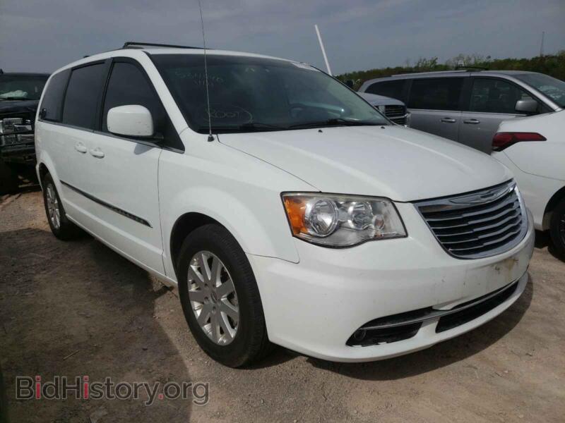 2015 Chrysler MINIVAN Town & COU (VIN 2C4RC1BG4FR534440) — фото 1 из 10, Copart, повреждение: мелкие вмятины и царапины