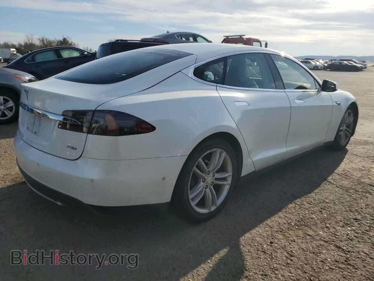 2015 TESLA MODEL S - VIN: 5YJSA1E28FF106471 - Фото 3