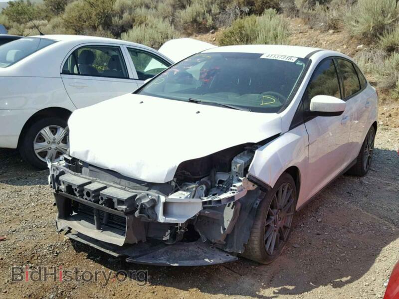 2012 Ford FOCUS (VIN 1FAHP3F25CL106784) — фото 2 из 10
