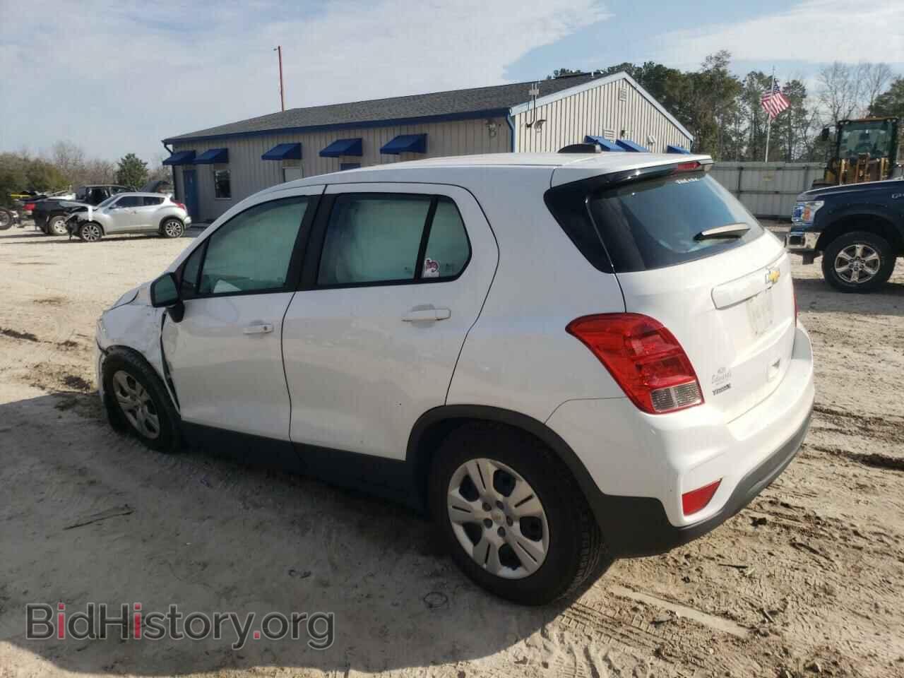 2017 CHEVROLET TRAX - VIN: 3GNCJKSB7HL133249 - Фото 2