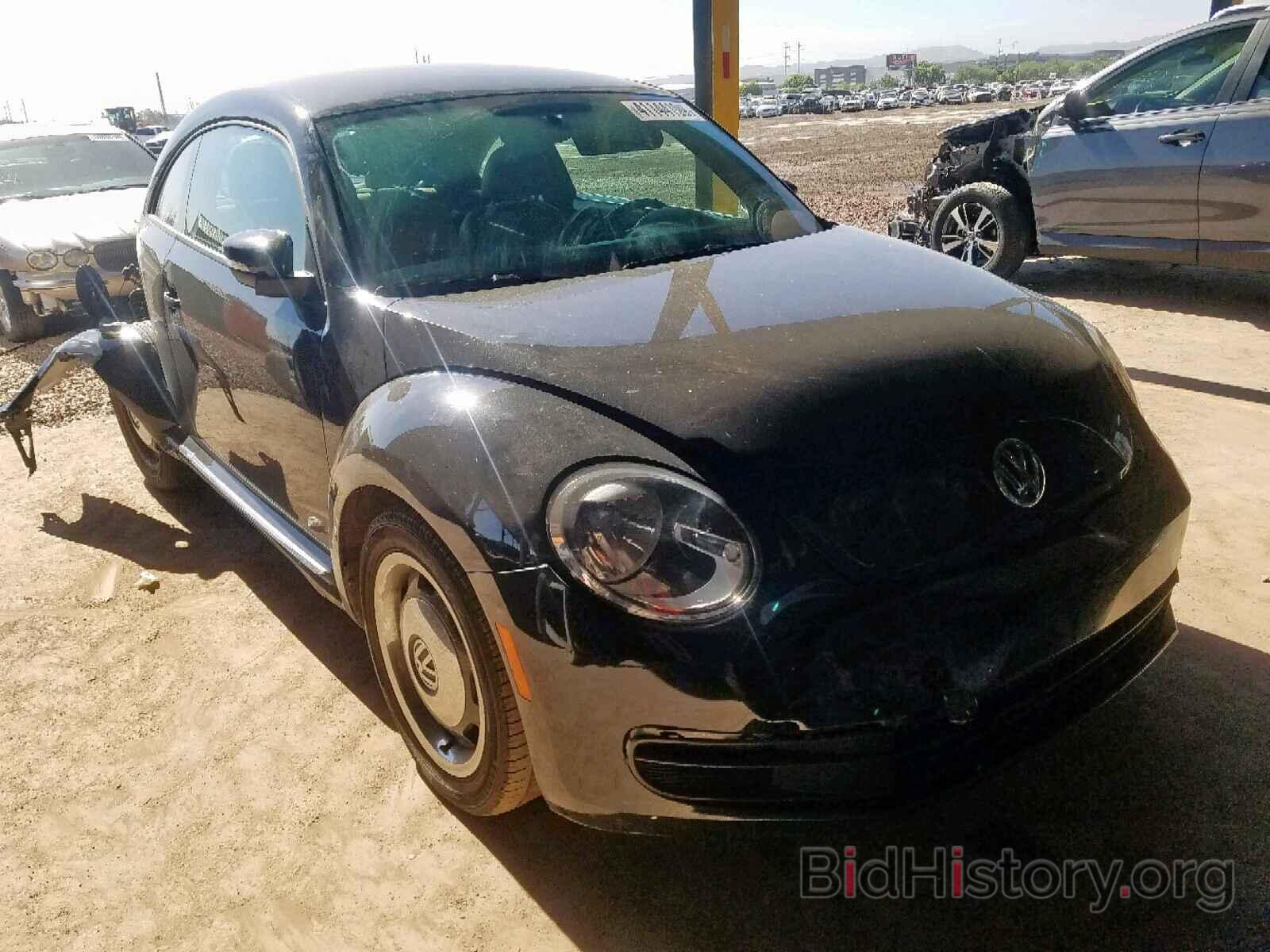 Photo 3VWF17AT1FM608587 - VOLKSWAGEN BEETLE 2015