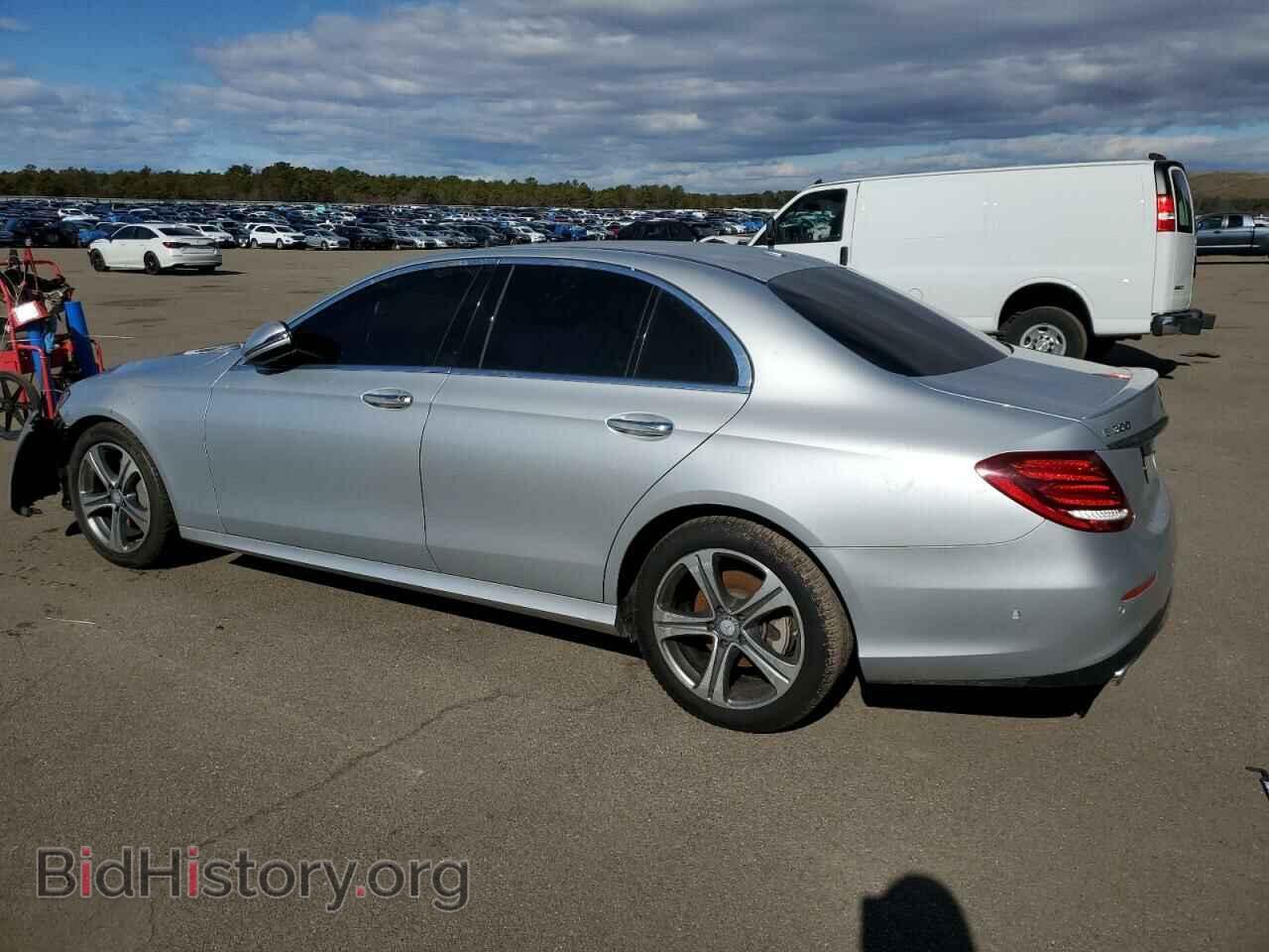 2017 MERCEDES-BENZ E-CLASS - VIN: WDDZF4KB1HA097507 - Фото 2