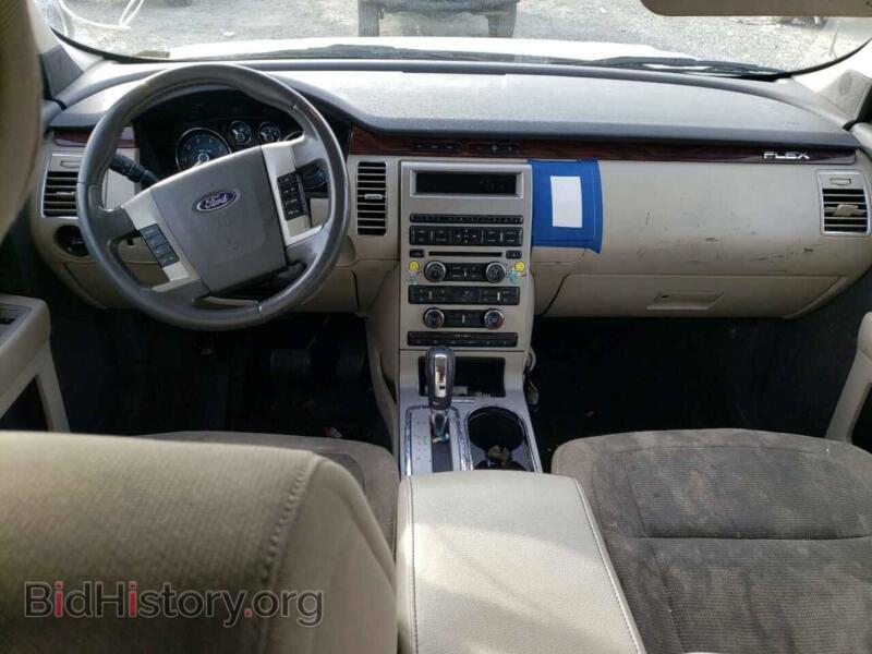 2010 Ford FLEX (VIN 2FMGK5CC4ABA81513) — photo 8 of 12