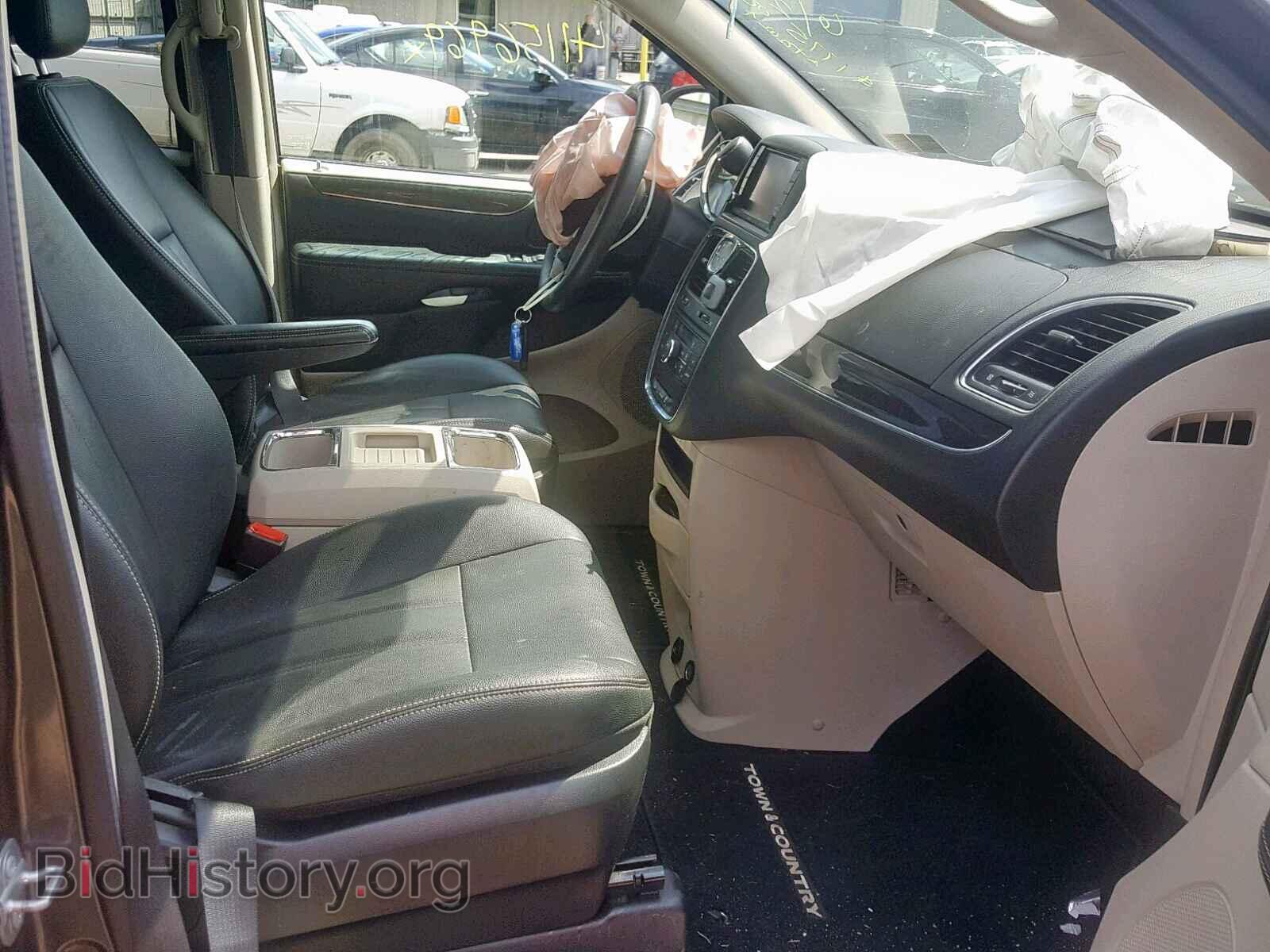 2016 CHRYSLER TOWN & COU - VIN: 2C4RC1BG2GR175669 - Фото 5