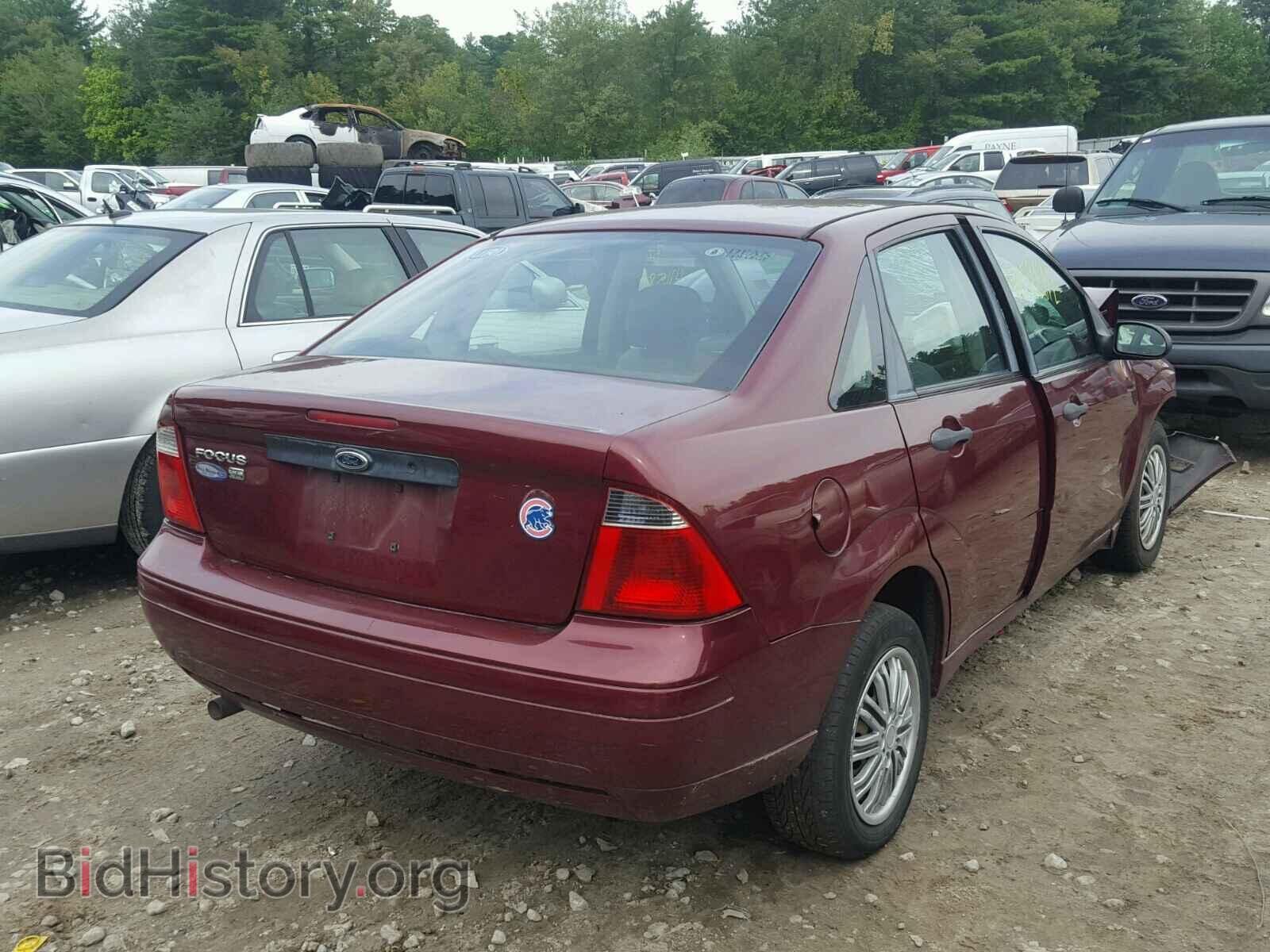 2007 FORD FOCUS - VIN: 1FAFP34N37W210649 - Photo 4