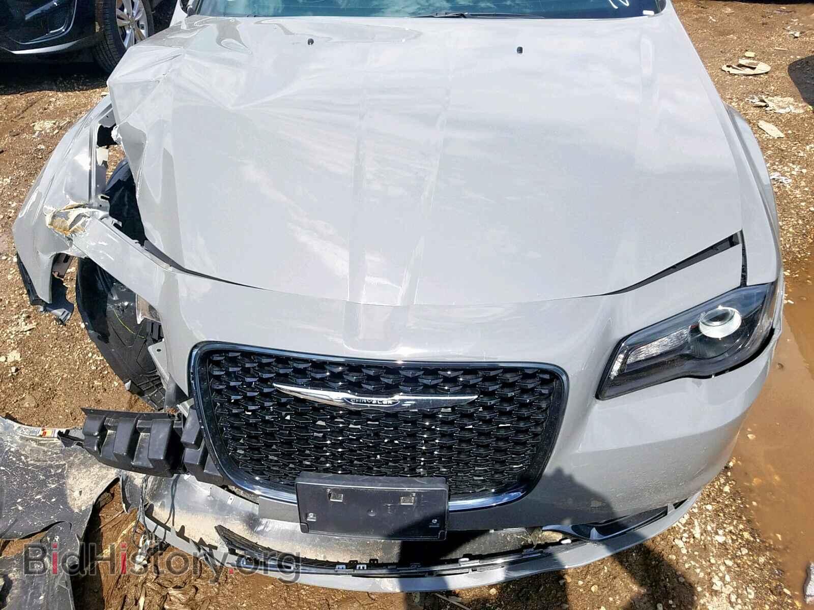 2019 CHRYSLER 300 - VIN: 2C3CCAGG0KH648728 - Фото 7